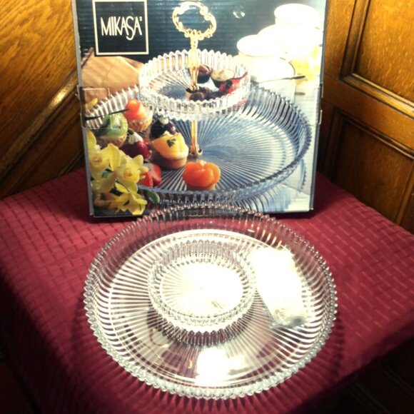 *** MIKASA *** 2 Tier Tidbit SERVER" Diamond Fire 247/344 / NEW/ NEVER USED - Picture 1 of 1